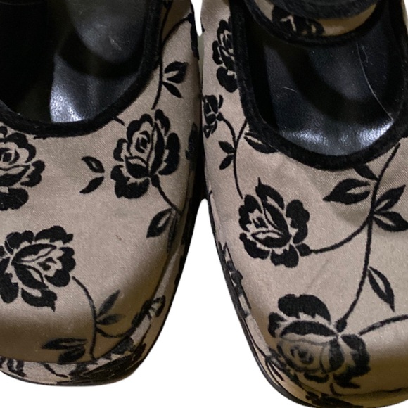 Vintage 90s Taupe Satin With  Velvet Floral Print Chunky Heeled Maryjanes - Picture 12 of 14